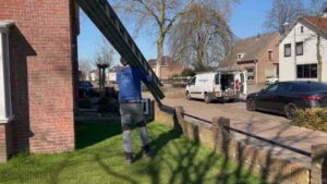 Schoorsteen onderhoud Den Helder ladder bus